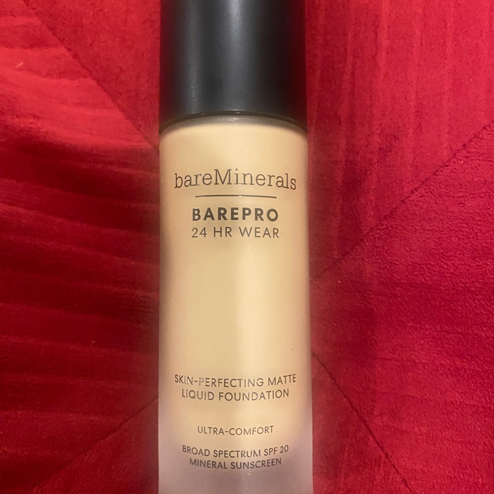 bareMinerals BarePro 24 HR Wear Liquid Foundation - Light 27 cool-Used twice